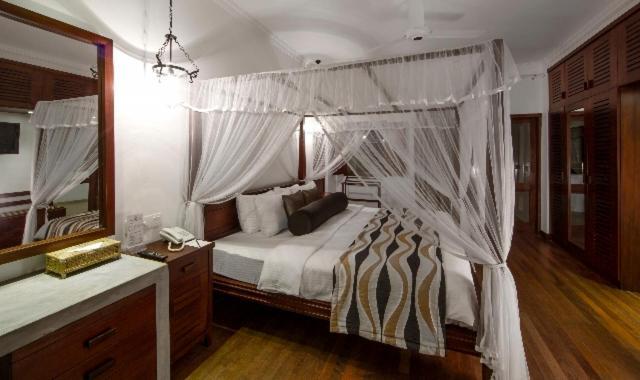 Tangerine Beach Hotel Kalutara Exterior photo